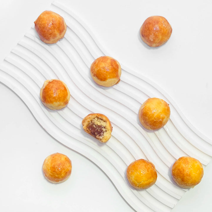 Golden Pineapple Tart (Ball)